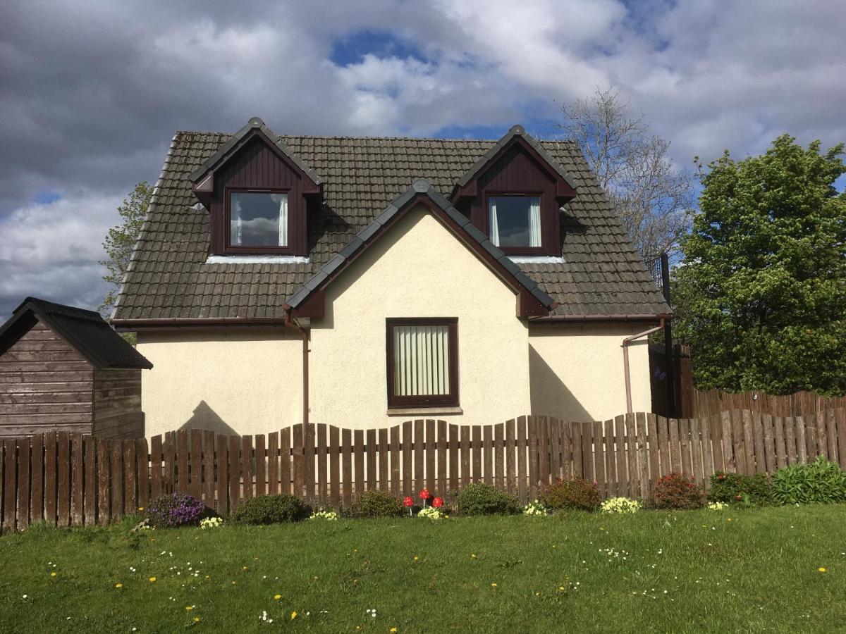 Riverbank Cottage Fort William Exterior foto